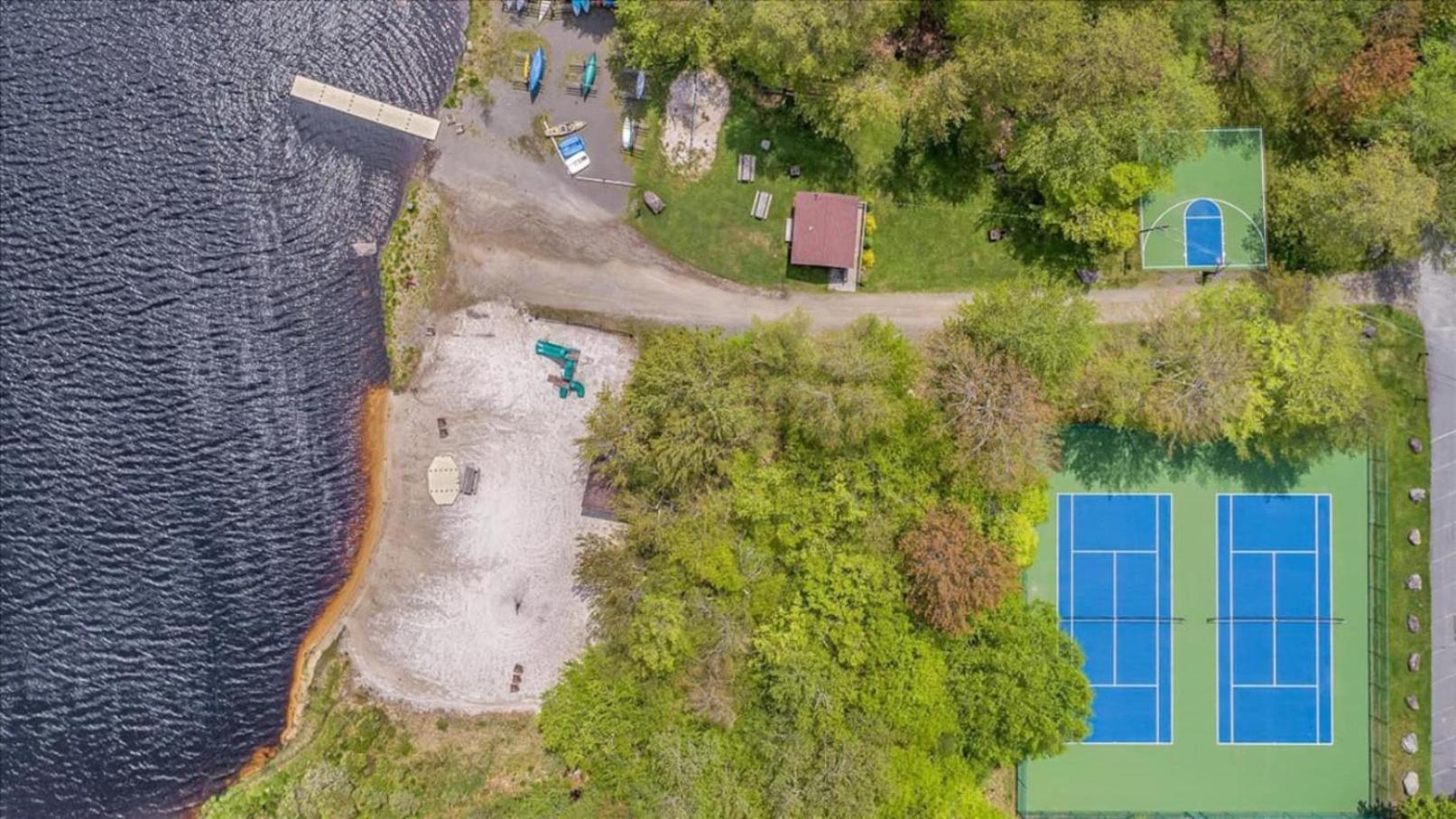 Chalé Lake, Movie Theater, Hot Tub, Arcade