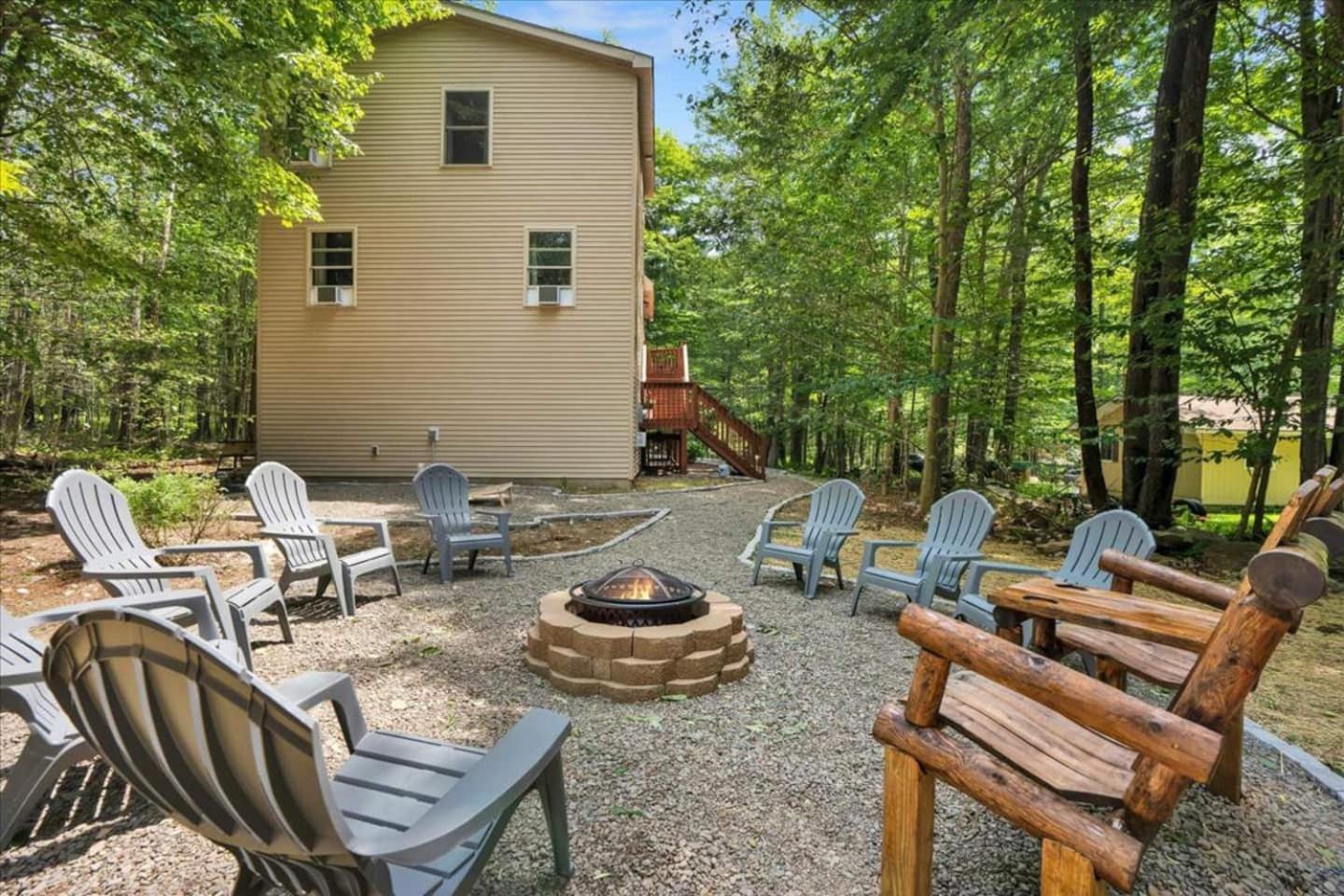 Chalé Lake, Movie Theater, Hot Tub, Arcade Gouldsboro